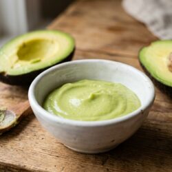 Deliciosa Papilla de Aguacate para Bebés con Mambo