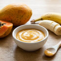 Deliciosa Compota de Papaya y Plátano con Mambo para Bebés